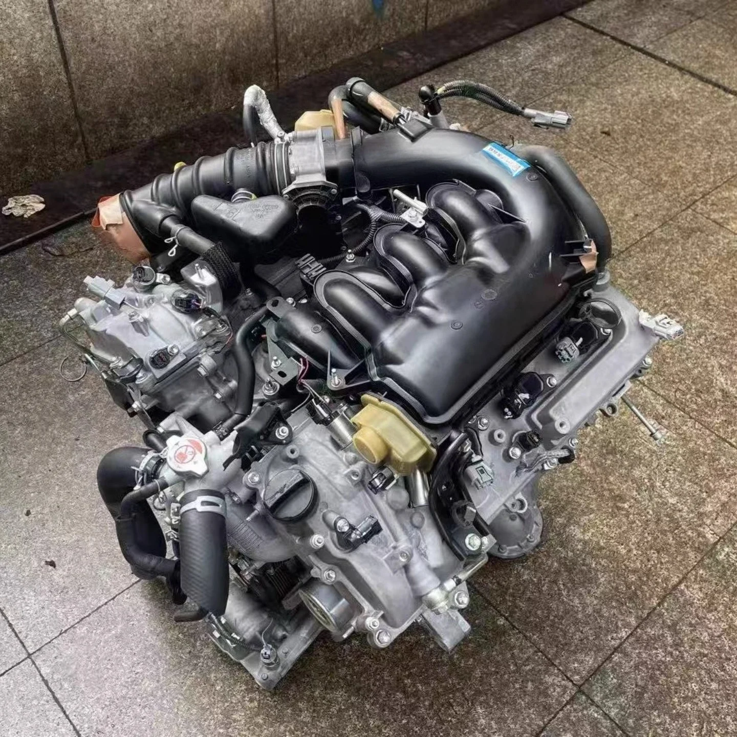 For Toyota Reishi 2.5 Crown 2.53.0 2.0T Highlander 2.73.5 Camry 2.02.4 Engine