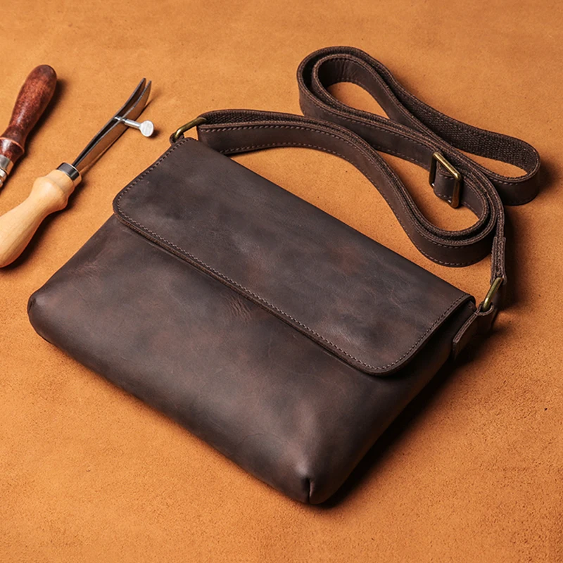 Tas selempang untuk pria sederhana Vintage dan populer lapisan pertama kulit sapi perangkat keras gesper magnetik tas bahu penutup terbungkus pria