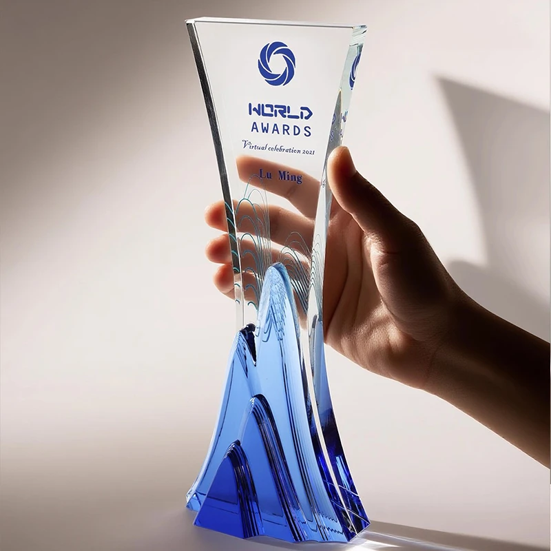 Trophée personnalisé, trophée gravé sur mesure, trophée d'entreprise, trophée de remise de diplôme, trophée de retraite, trophée d'appréciation, trophée pour enseignant