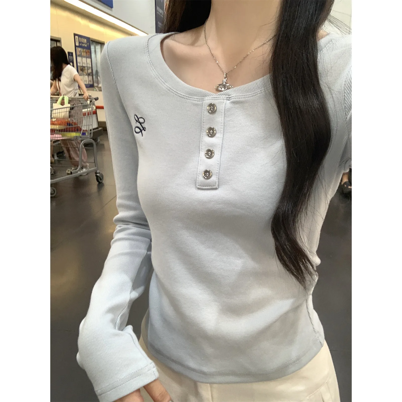 Miu Series Gentle Waist Gored Top Light Blue Button Embroidered Long Sleeve Base Shirt Women's Autumn V-neck T-shirt