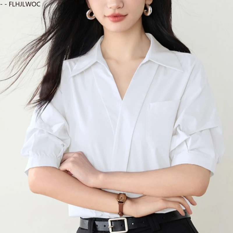 Office Lady Basics เสื้อสีฟ้าสีขาวออกแบบใหม่ผู้หญิงฤดูร้อนทํางาน V คอเสื้อปุ่มภาษาฝรั่งเศสคําออกแบบสัมภาษณ์เสื้อ
