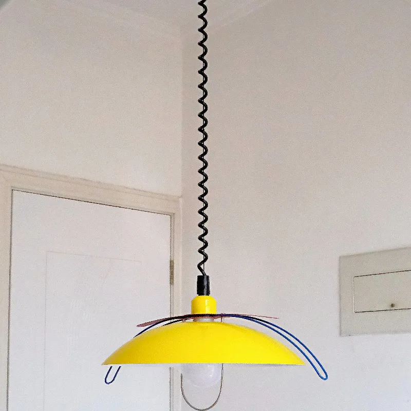 

Medieval Memphis Flying Saucer Pendant Lights Restaurant Bar Counter Study Bedroom Creative Art Yellow Telescopic Hanging Lamps