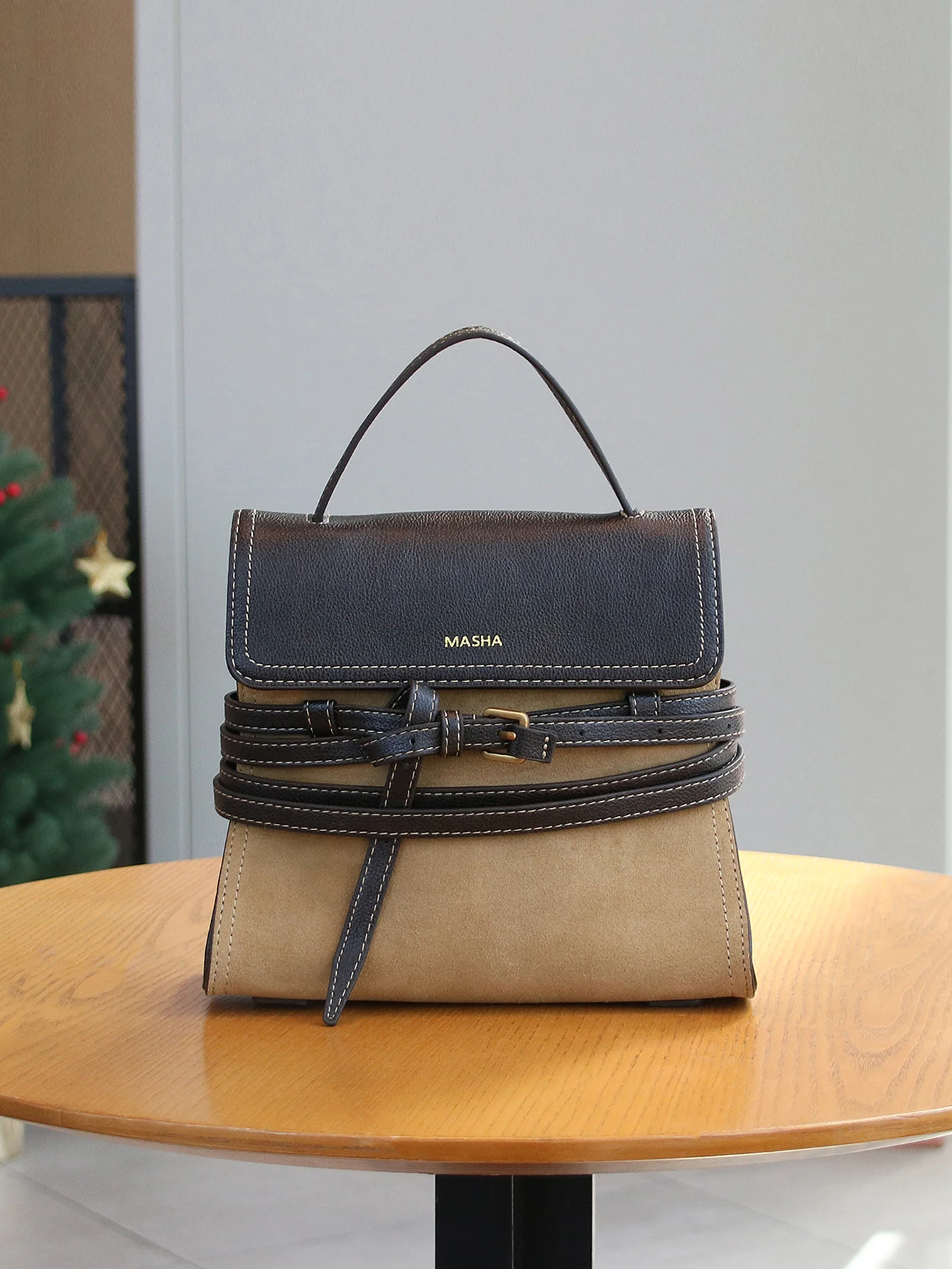 

Fall/Winter 2025 Fashion New Women's Bag Trend Scrub Leather Texture Hand-color matching bag retro heavy industry niche design s