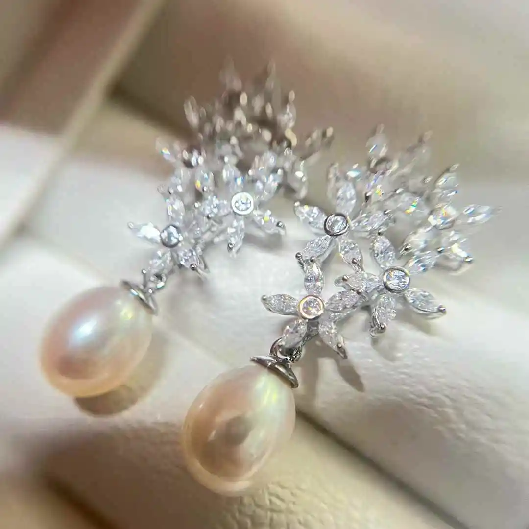 Natural Freshwater Rice Shaped Pearl Earrings Five Leaf Flower Design 9-10mm Water Droplet Jewelry