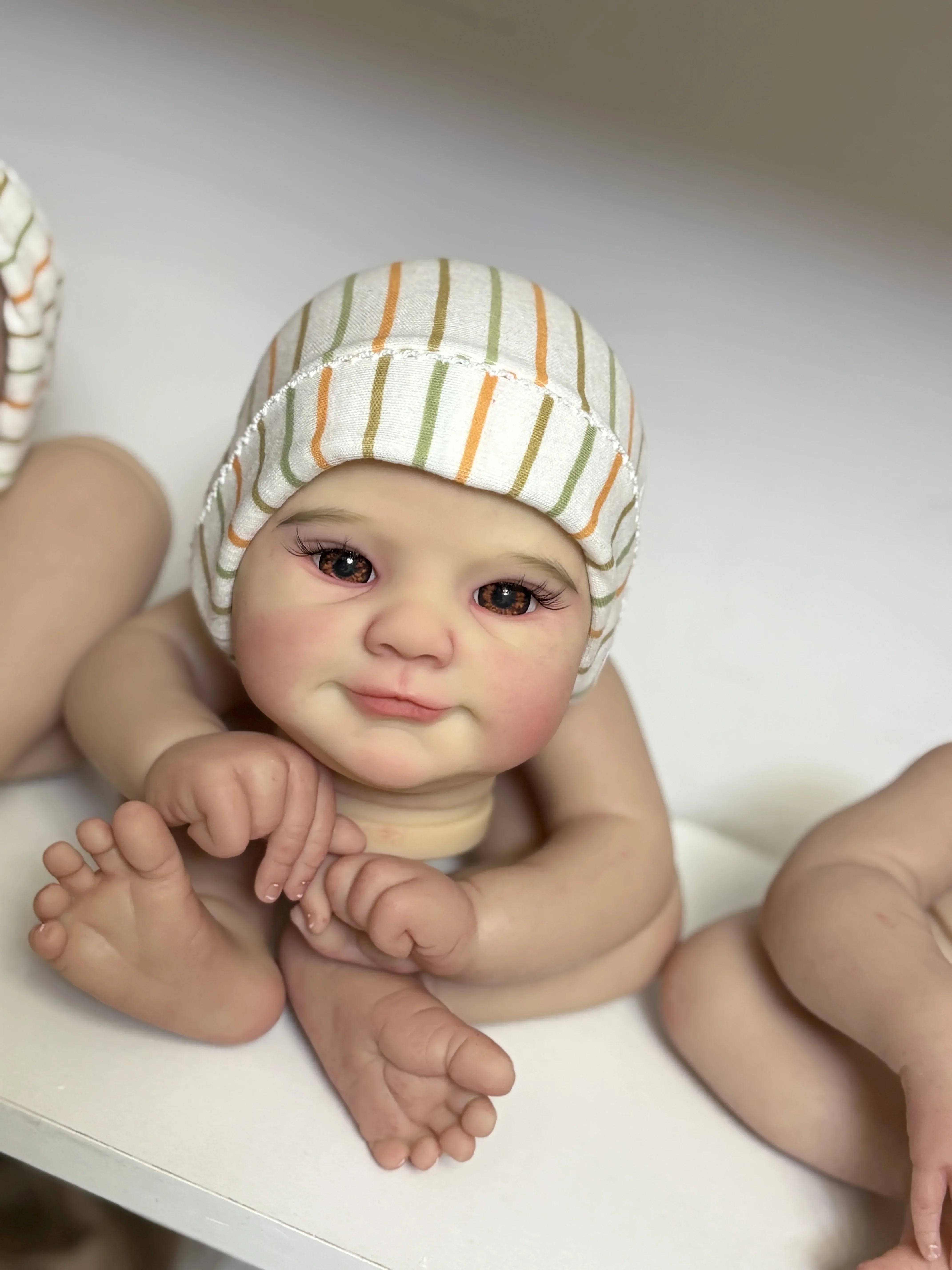 مجموعة أدوات مطلية لدمية الأطفال حديثي الولادة مقاس 48 سم من St.Store مع جسم من القماش