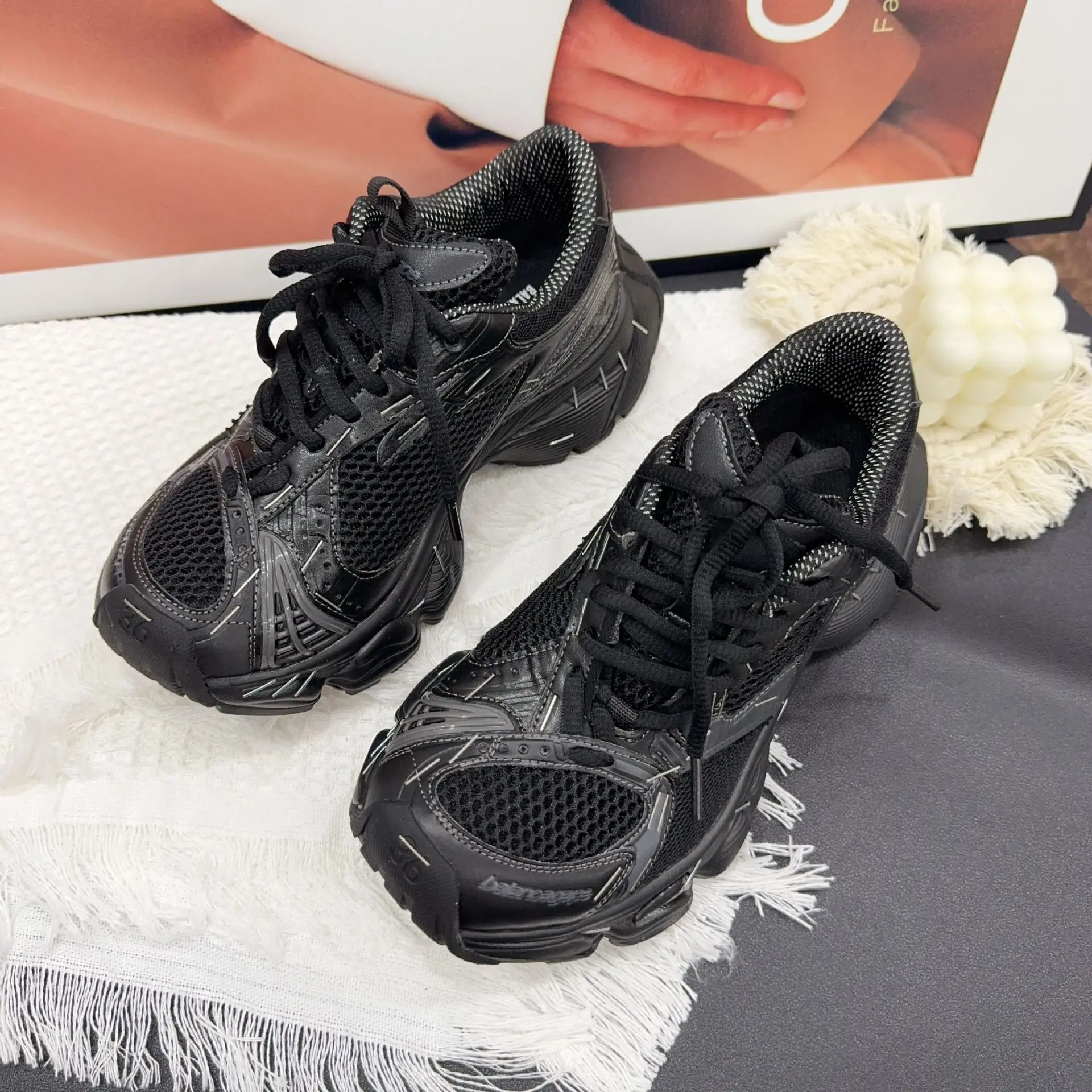 

Новые дышащие спортивные кроссовки 2026 года для мужчин и женщин, высококачественные, износостойкие и нескользящие повседневные кроссовки для мужчин и женщин