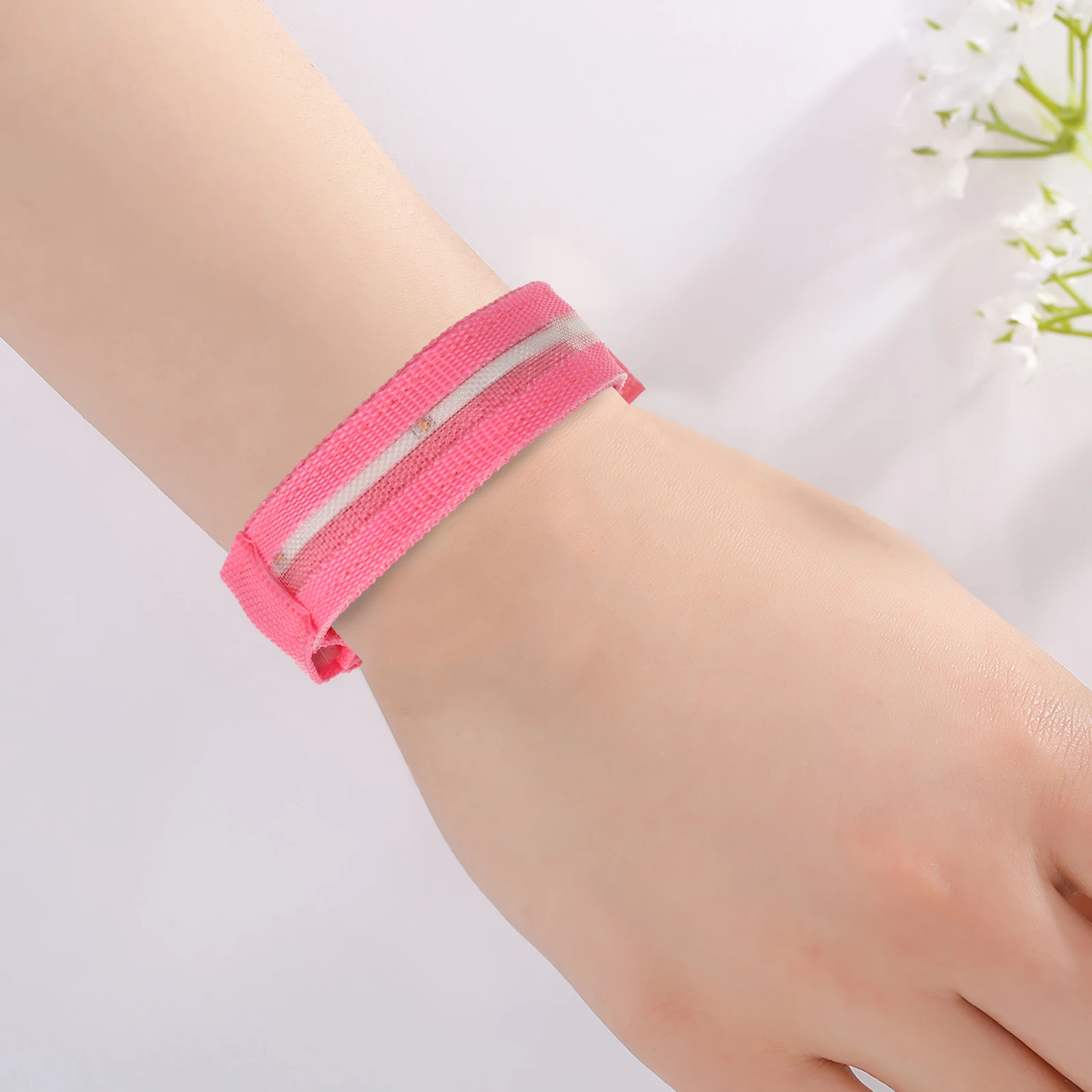 

LED Arm Safety Strap Glowing Armband Luminous Sports Wristbands Night Run Cycling Camping Hiking Adjustable Flash Bracelets