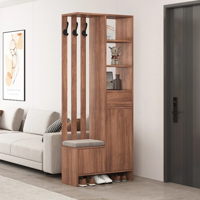 living room partition side cabinet integrated entry, facing the door, hanging hangers at the door of the home