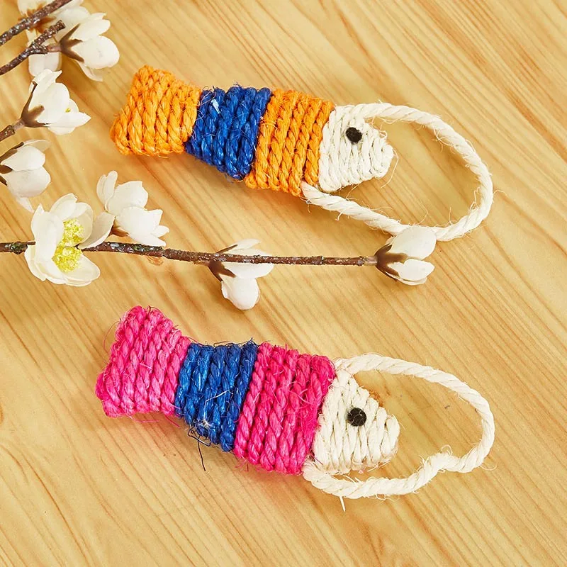 Fish Shape Cat Scratcher Interactive Sisal Rope Cat Scratch Board Scratching Pad For Cat Kitten Indoor Furniture Protection