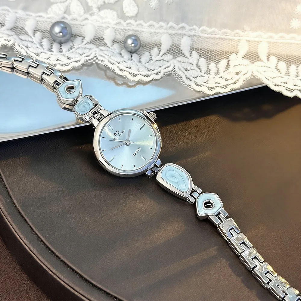 New Irregular Bracelet Watch Elegant Luxury Ladies Watch Metal Button Design Bracelet Quartz Watch Women