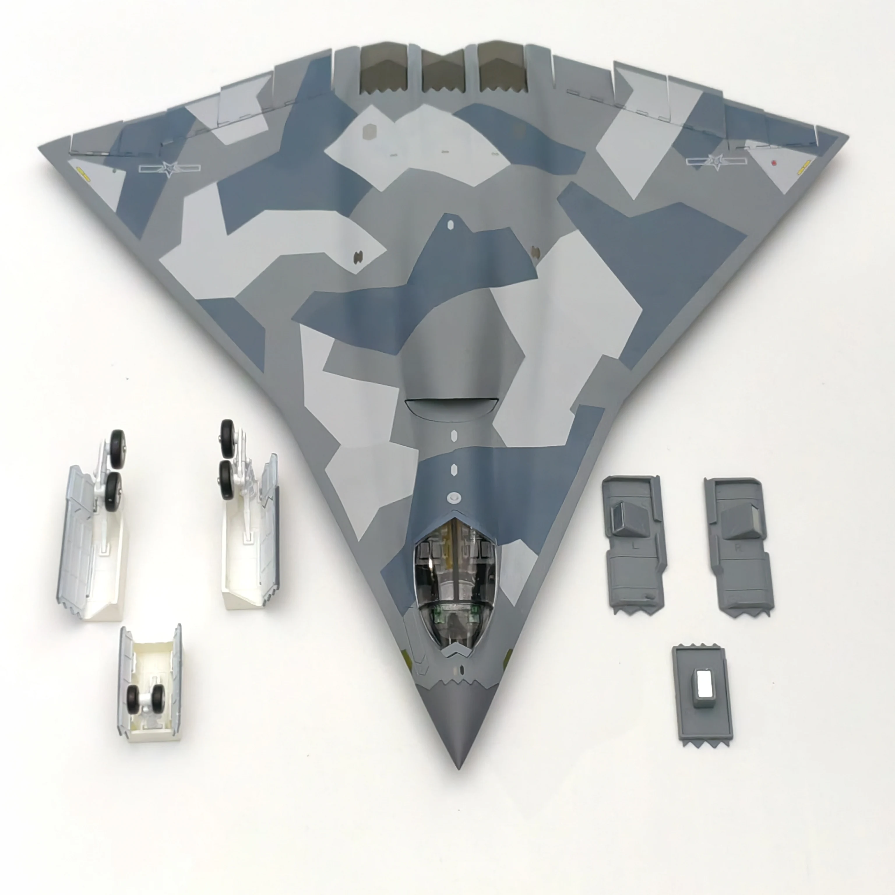J36 1/72 Scale Metal Model Airplane (Including Base) Scale Model Home Placement, Collection and Decoration Creative Gift