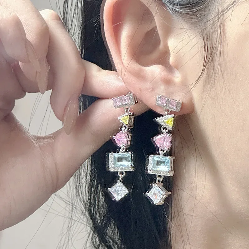 

Роскошные серьги MDL Moissanit1 Style Starry Night с радужными драгоценными камнями и микро-набором бриллиантов для высококлассного образа