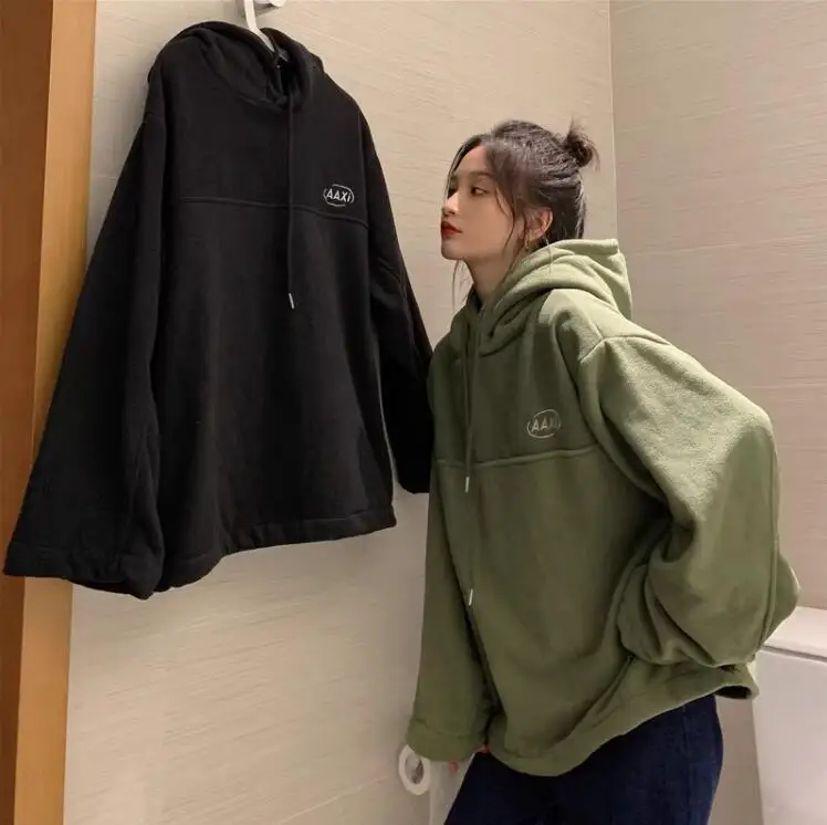 سترة نسائية شتوية سميكة وفضفاضة من الصوف الناعم بأكمام طويلة وقلنسوة، معطف دافئ وناعم للارتداء الخارجي