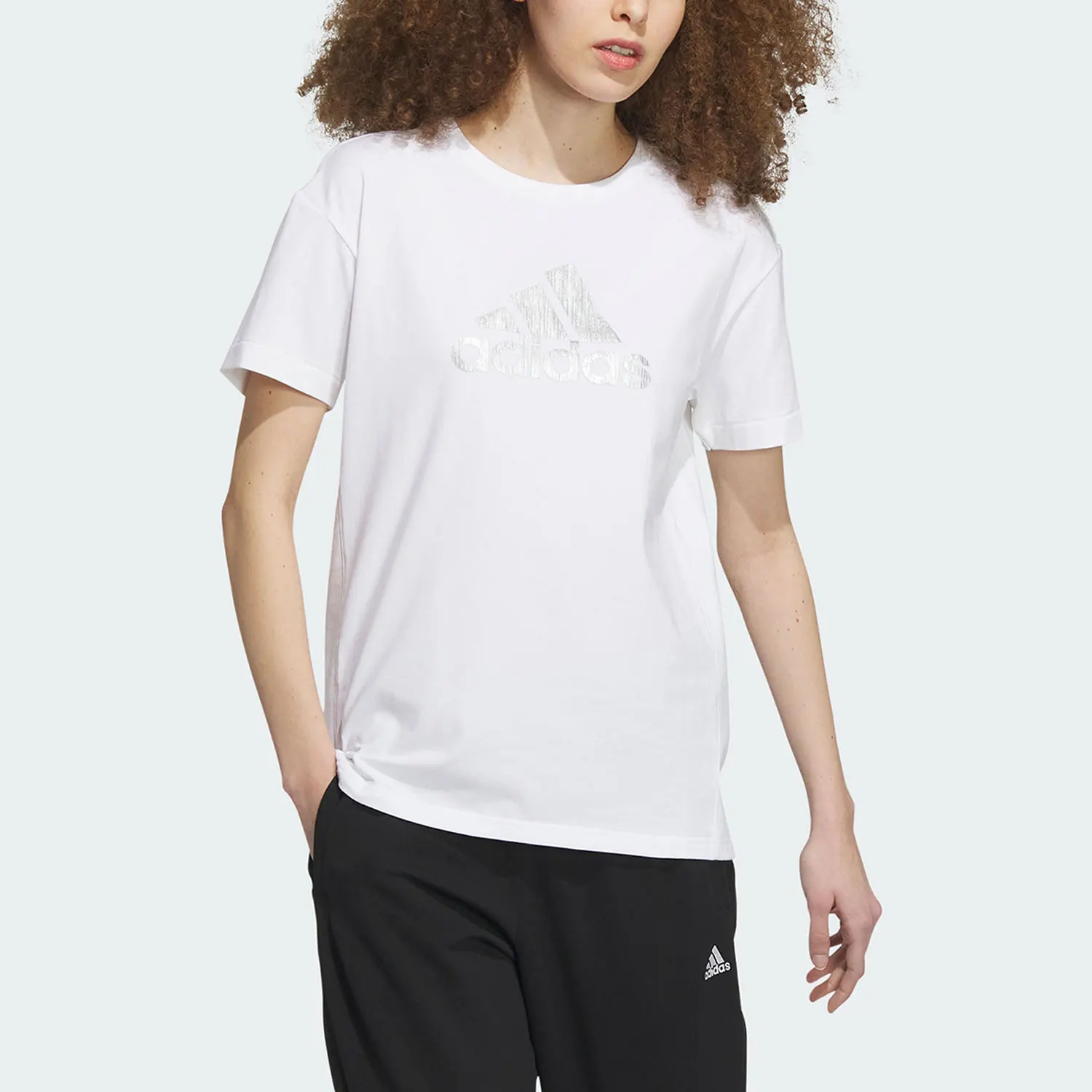 

Оригинальная женская спортивная повседневная футболка с коротким рукавом Adidas RCO BOS TEE IP7086