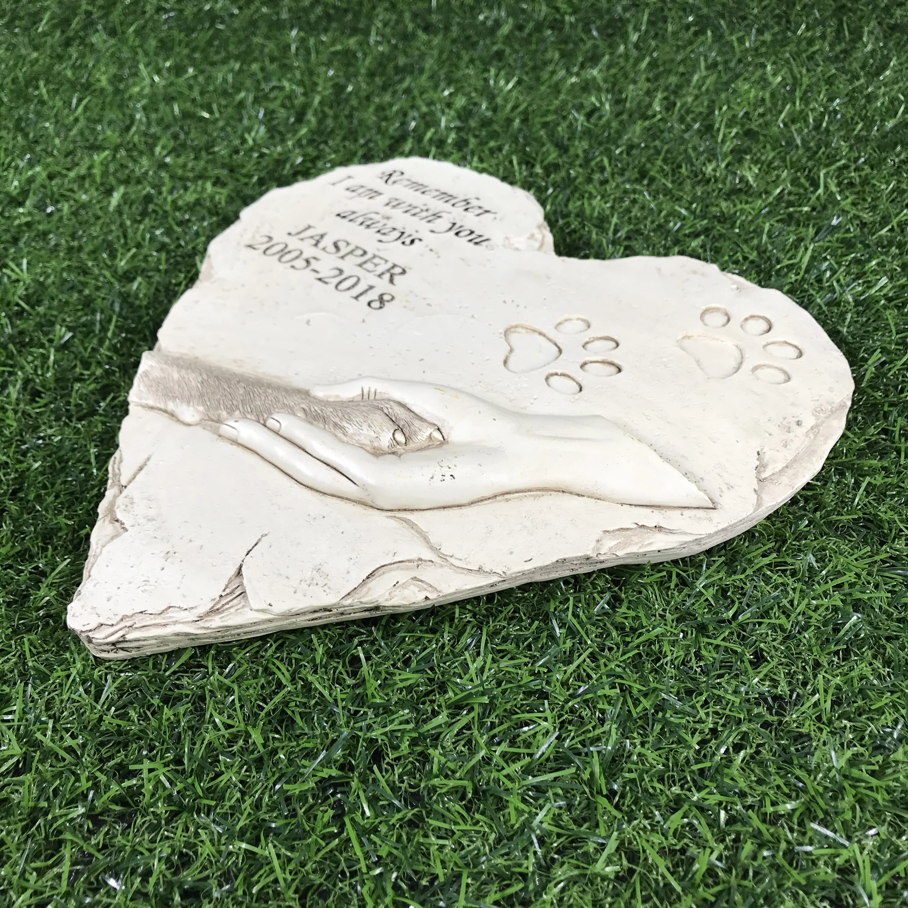 Heart-Shaped Pet Memorial Stone with Paw & Hand Embossed Plaque Resin Material for Garden & Remembrance DisplayPet names can be
