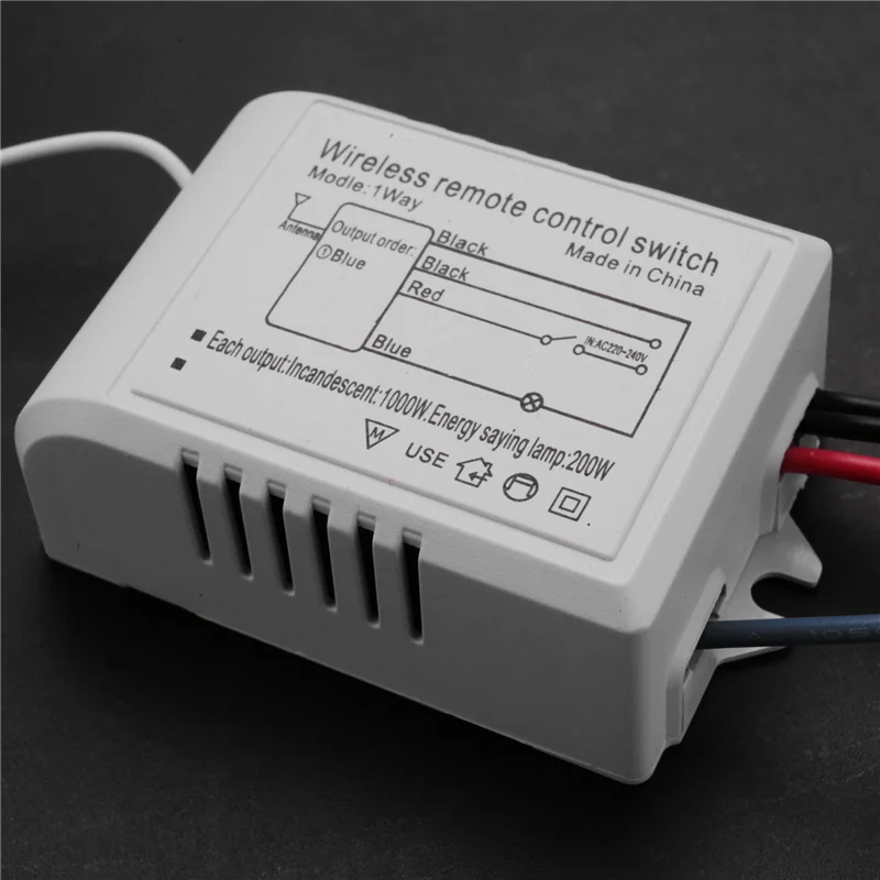 AA08-4X 1 via ON/OFF 220V Interruttore di telecomando senza fili Interruttore di telecomando digitale per lampada e luce HT035