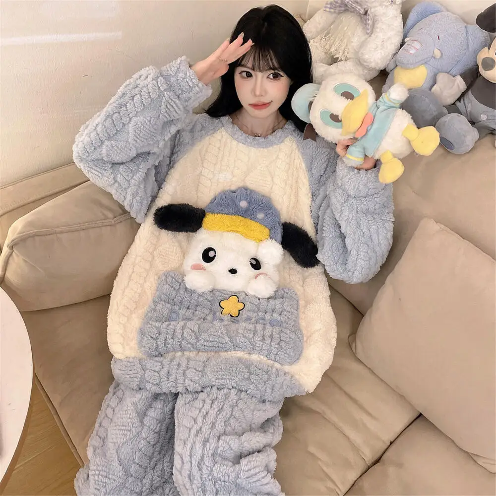 

Женская зимняя домашняя одежда в стиле аниме Pochacco, пижамный костюм с героями мультфильмов «Hello Kitty», коралловый бархат, бархатный утепленный комплект домашней одежды