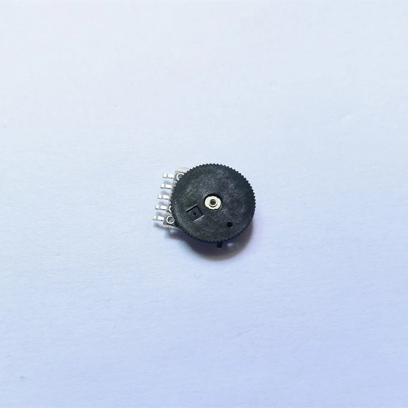 

Original new 100% RK10J11R0A0L 10K 103B dial switch 5pin 14*1MM volume potentiometer
