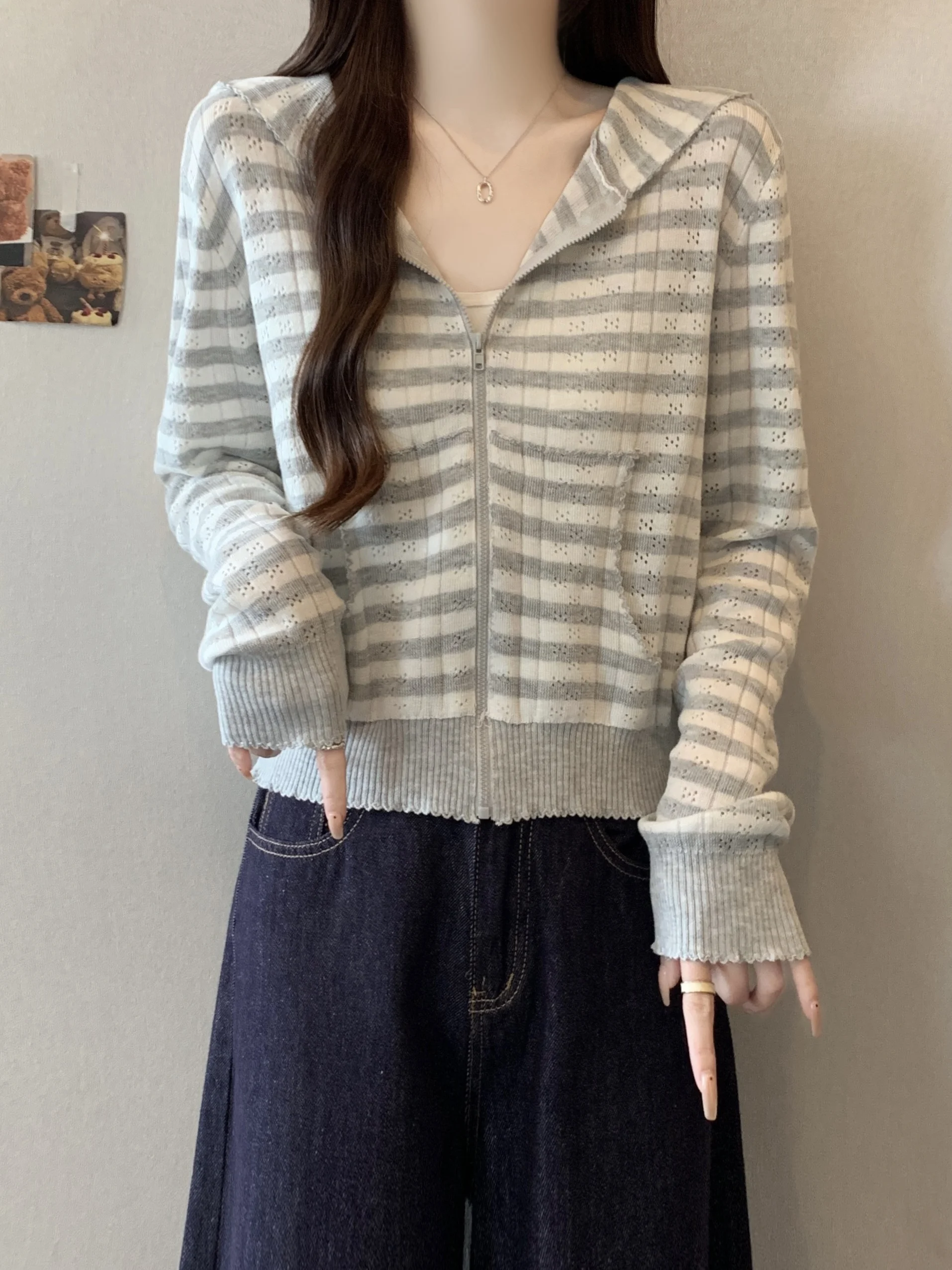 

Вязаное короткое пальто больших размеров с капюшоном, в полоску, скрывающее живот, с длинными рукавами, женская модная одежда для весны и осени, топ для похудения