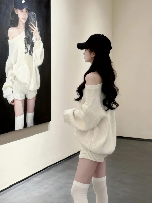 

Повседневный комплект из свитера и брюк для женщин: свитер с открытыми плечами, длинный рукав, облегающий крой, спортивные брюки, осенне-зимний модный костюм из двух предметов