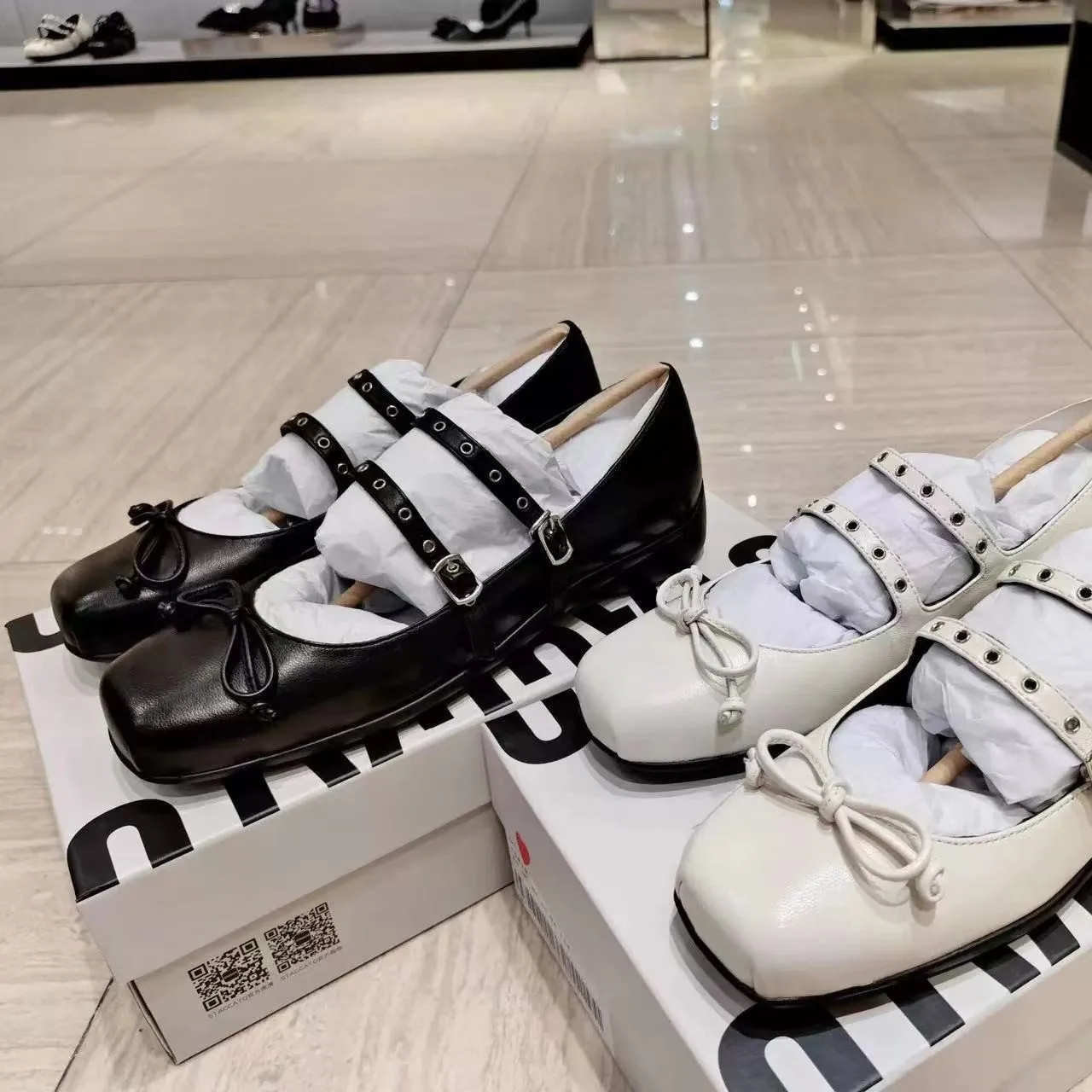 Zapatos de verano con lazo para mujer, calzado informal de boca baja, zapatillas de deporte con punta cuadrada, vestido de mariposa, 2024