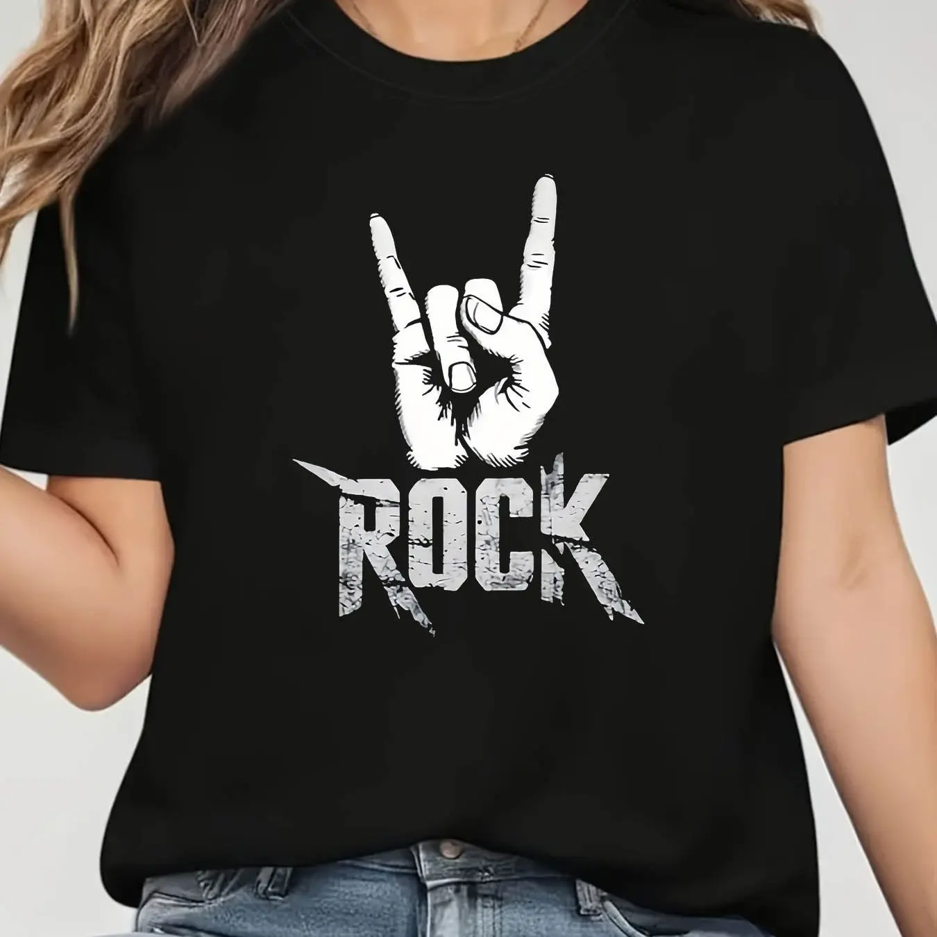 Tenue exclusive pour les passionnés de rock, T-shirt décontracté et tendance pour femme avec motif de gestes rock classiques imprimé "ROCK"