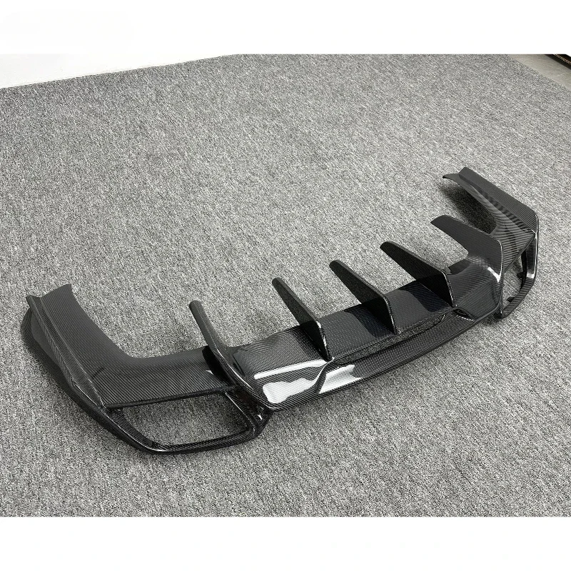 R Style Carbon Fiber Car Rear Bumper Diffuser For Benz AMG GT GTS 2015-2018