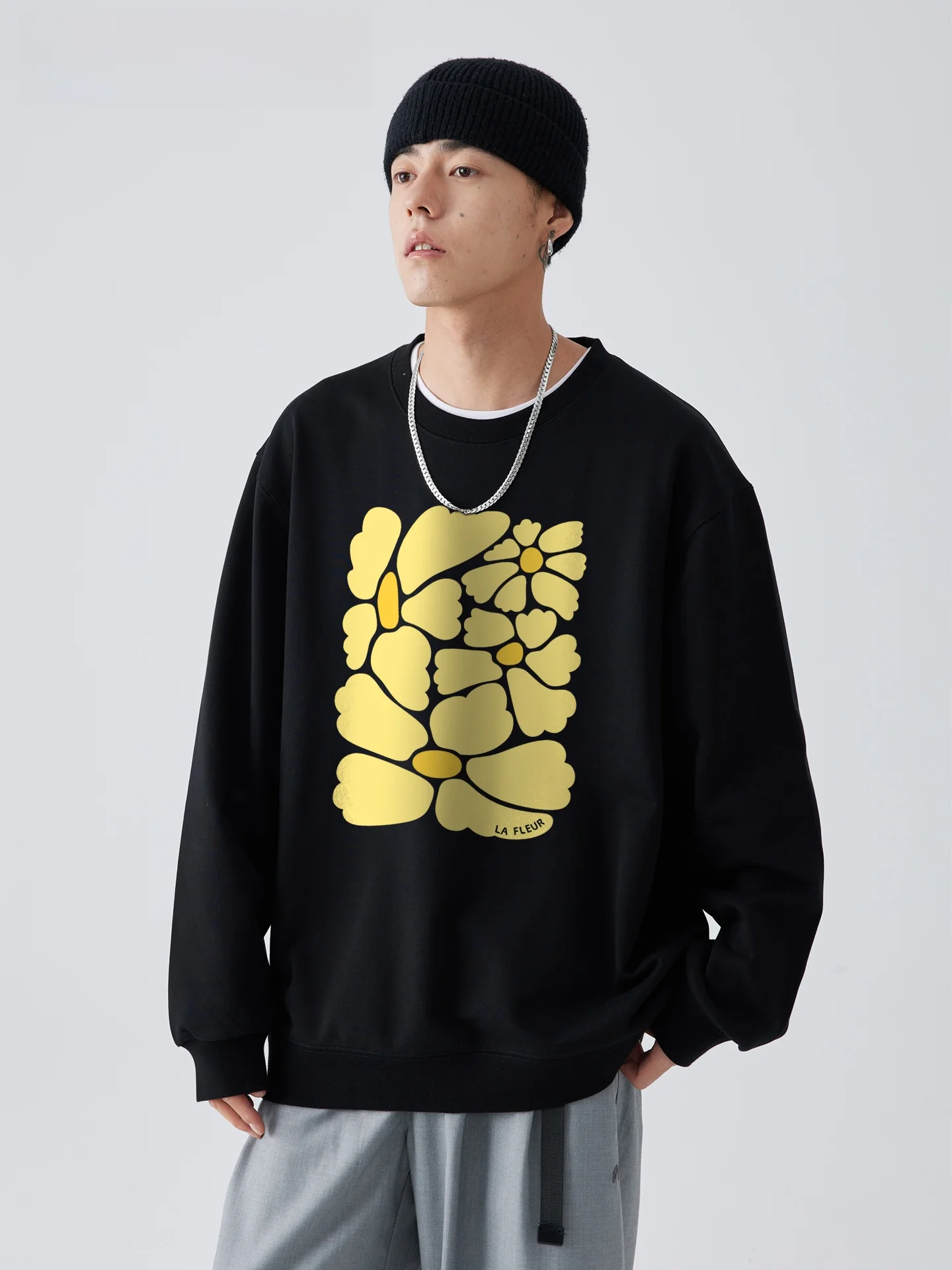 Camiseta de Manga Longa com Estampa Floral Abstrata, Corte Solto, Gola Redonda, Casual e Confortável para Homens e Mulheres