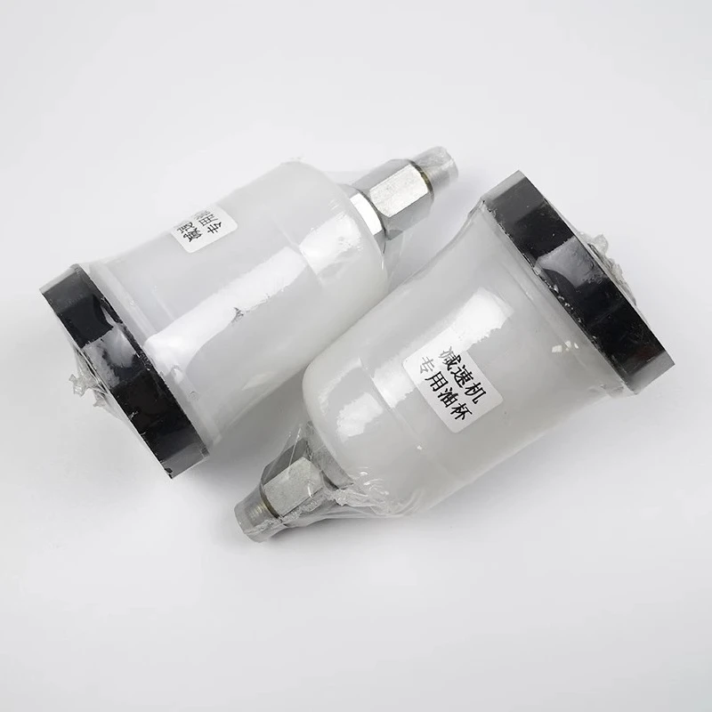 

Pump truck reducer oil cup rotary reducer accessories oil pot sky pump expansion oil pot