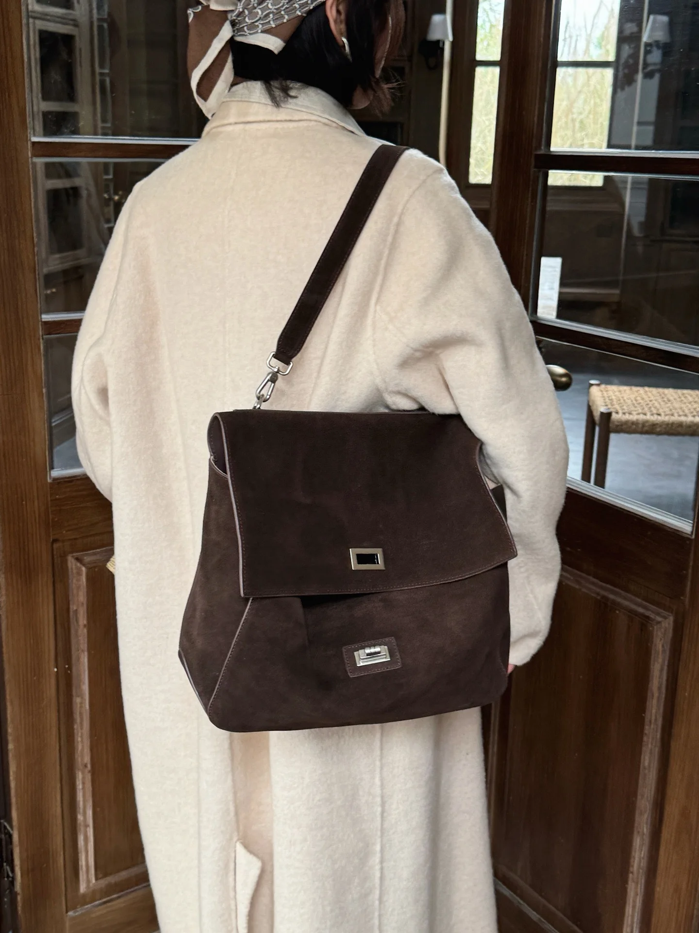 2026 Autumn And Winter New Frosted Cowhide Shoulder Lock Diagonal Cross Bag Large Capacity Commuting Bag