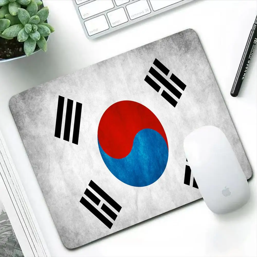 

Flag Of South Korea Small Gamer Desk Pad Gaming Mouse Pads Pc Gamer Mausepad Rug Gamers Accessories Varmilo Mice Keyboards mat