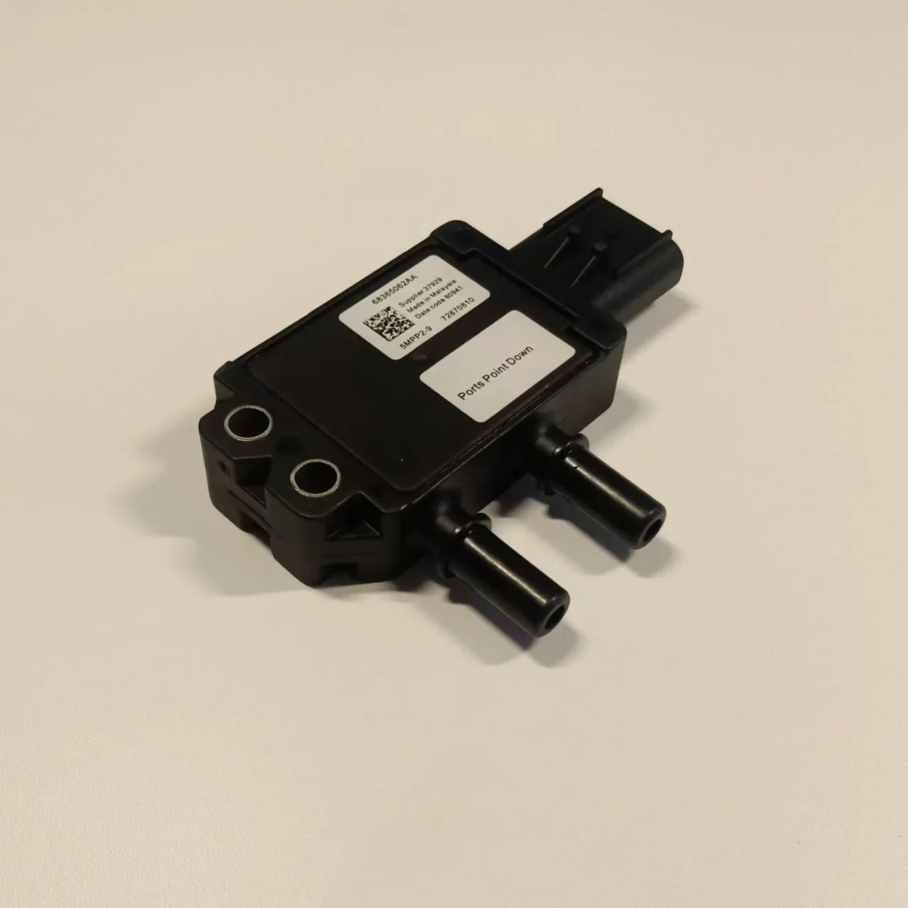 Датчик перепада давления подходит для Jeep Wrangler 2018-2022, Cherokee 2019.2021 68365062 АА