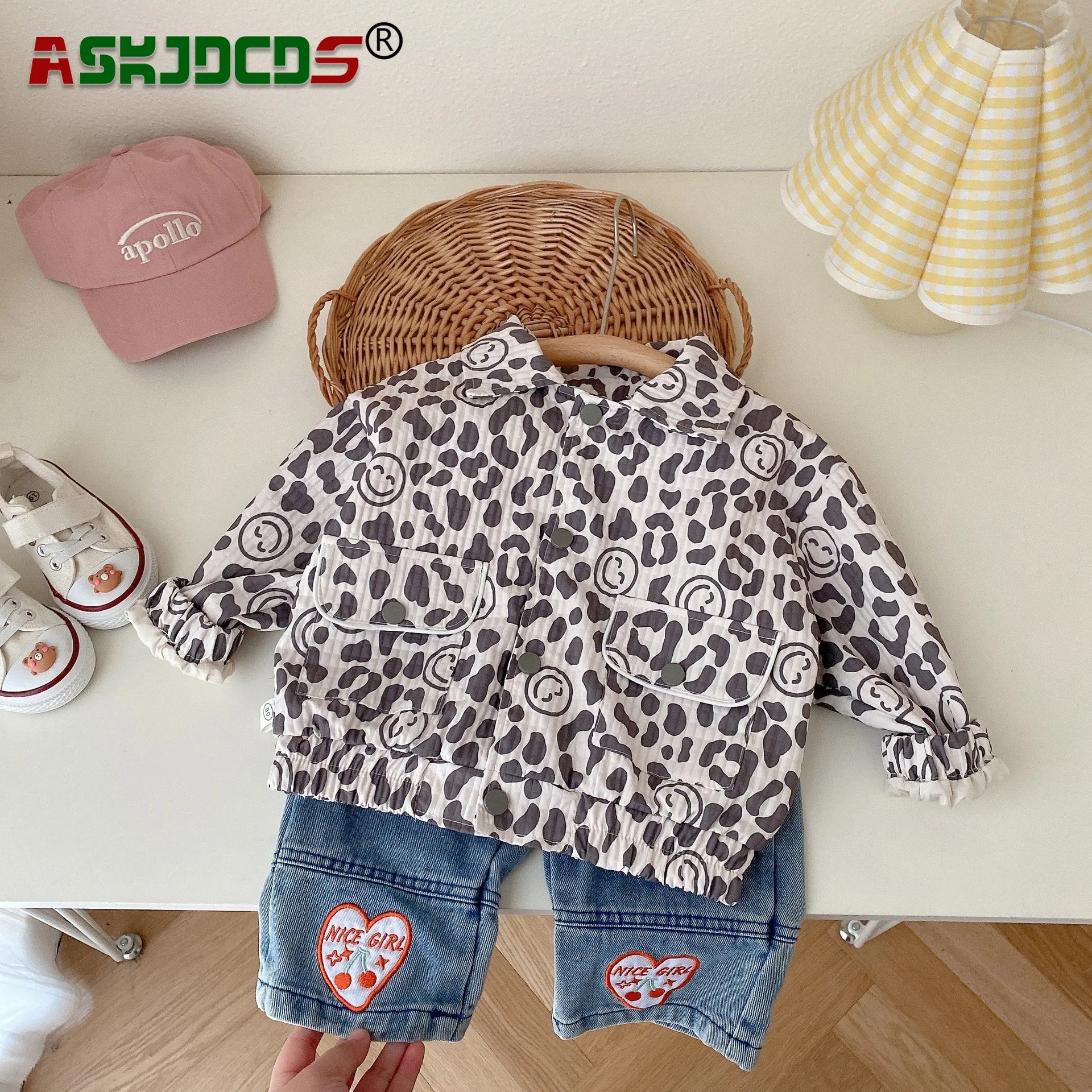 

Leopard Smile Face Print Single-breasted Coat Stylish Fashion Jacket for Kids Baby Girls 2023 Autumn Collection (6M5Y)