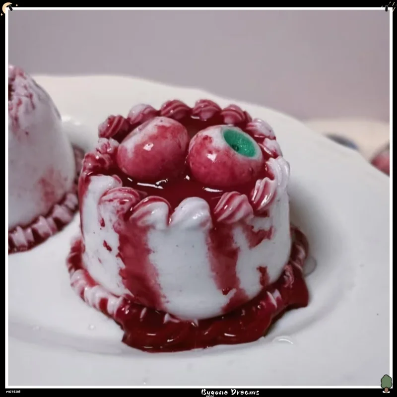 Handmade Horror Eyeball Cake Squishy Toy Transparent Cream Cake Shape Bloody Syrup Squeeze Vent Toy Stress Relief Halloween