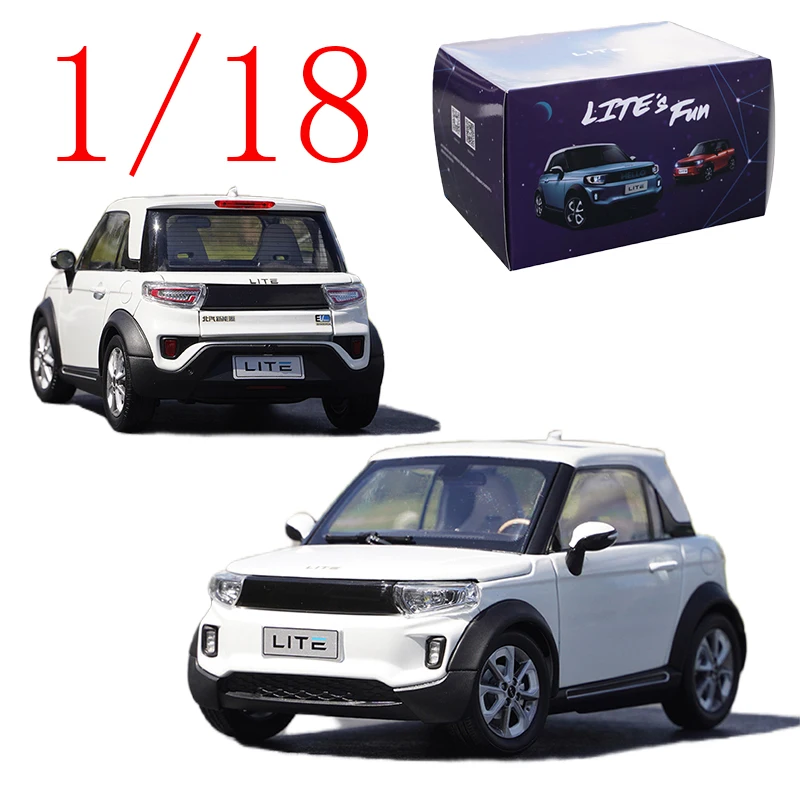 

Литая под давлением модель автомобиля из сплава BAIC в масштабе 1/18, BAIC BJEV LITE Afcfox, белые игровые транспортные средства, игрушки для мальчиков, подарок, оригинальная коробка