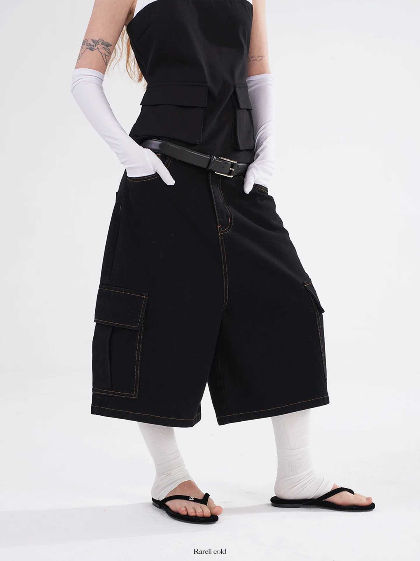 

Джинсы Rorio Rarelicold Workwear: универсальные джинсы средней длины с широкими штанинами и карманами, свободный крой, летний сезон