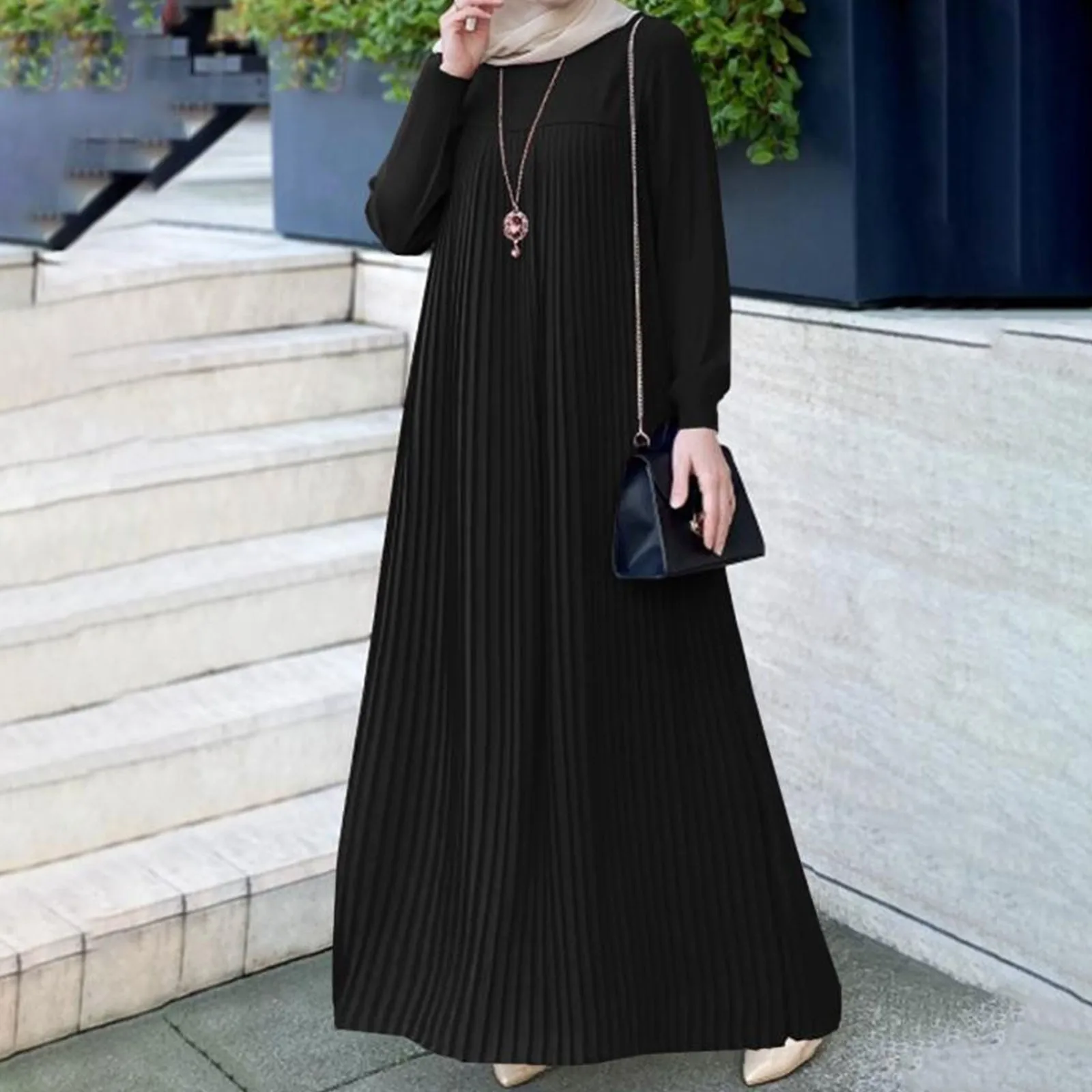 

Middle East Dubai Jilbab Muslim Fashion Women Arab Style Elegant Pleated Dress Solid Round Neck Long Sleeve Pleated Dress Abaya