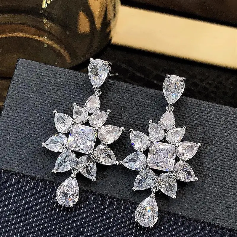Huitan Wunderschöne Damen-Ohrringe mit funkelnden CZ-Steinen, modisch, für Hochzeit, Verlobung, vielseitiges Zubehör, eleganter Damenschmuck, Geschenk
