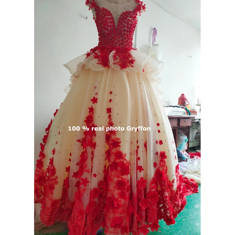 جديد Quinceanera فساتين حلوة زهرة فستان حفلة كلاسيكية الدانتيل الخامس الرقبة الكرة ثوب فاخر حفلة موسيقية تخصيص Vestidos للنساء