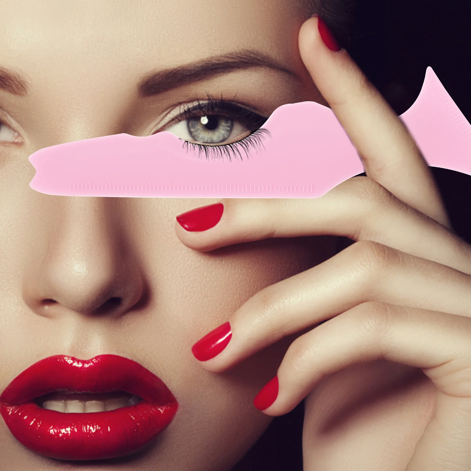 Reusable Eyeliner Stencil with Scale Assistance Ruler and Mascara Applicator Tool for Flawless Daily Makeup