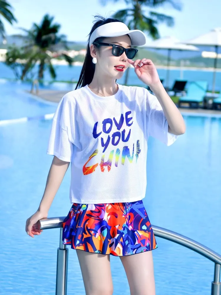 

Conservative Women's Two-Piece Swimsuit Thermal Spa Tee-Piece Set plus Size Slimming Swimwear round Neline with Chest Pad