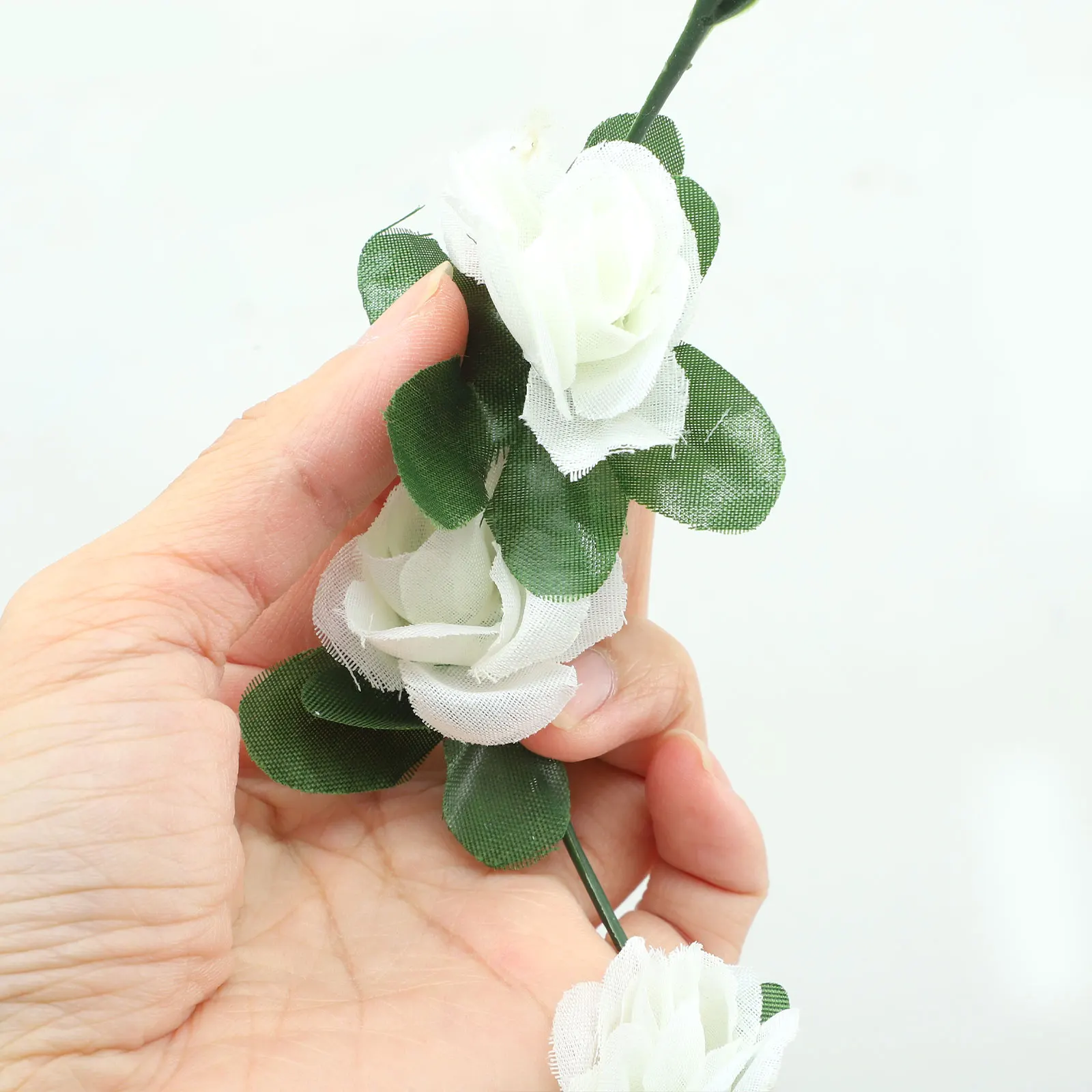 

Artificial Flower Wreath Rose Garlands for Decoration Fake Living Room Vine