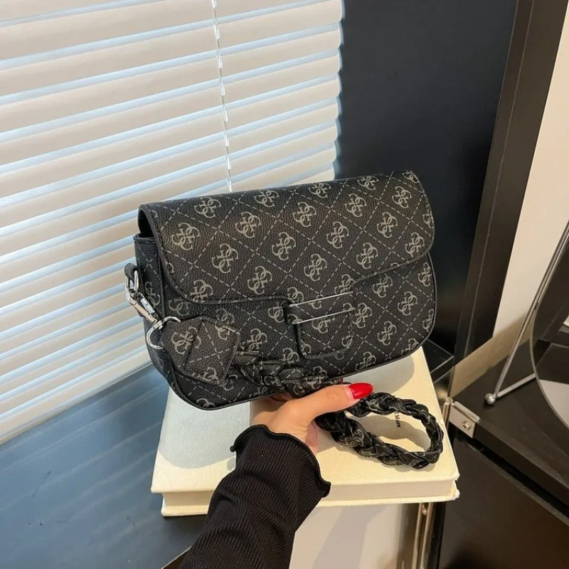 

Women's Printed Flap Shoulder Bag - Trendy European & American Style Crossbody Bag with Chain Strap, Perfect for Daily Outings