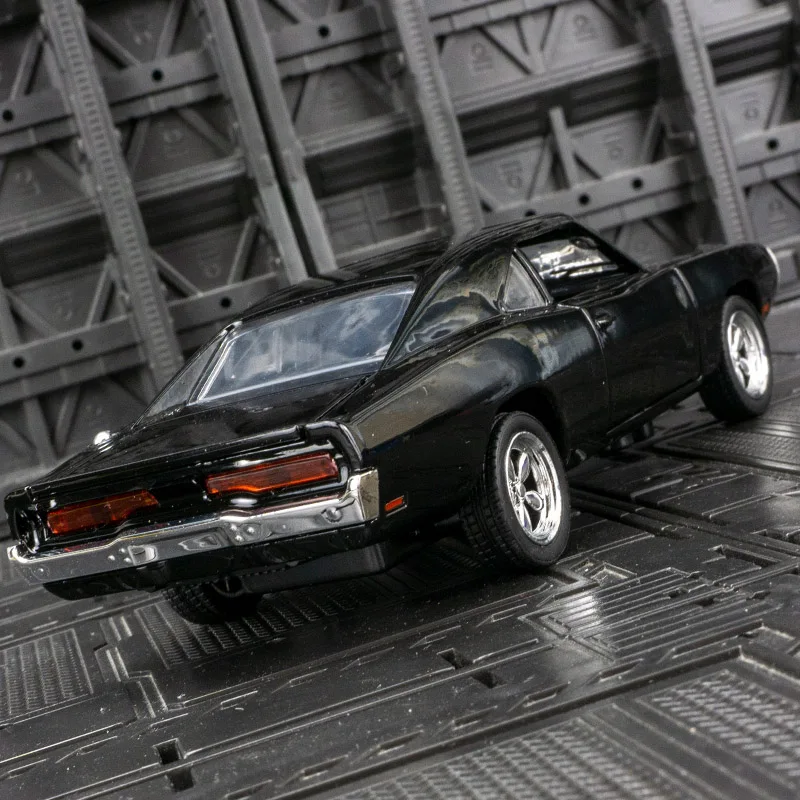 Simulación 1:32, Dodge warhorse 1969, modelo de coche de aleación, adorno, puertas y capó del motor, maletero se puede abrir