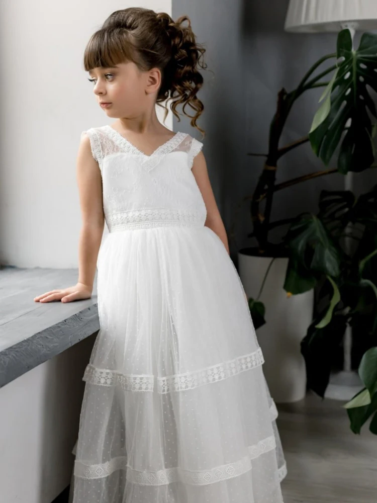 

Flower Girl Dresses White Tulle Tiered With Polka Dot Skirt Sleeveless For Wedding Birthday Party First Communion Gowns