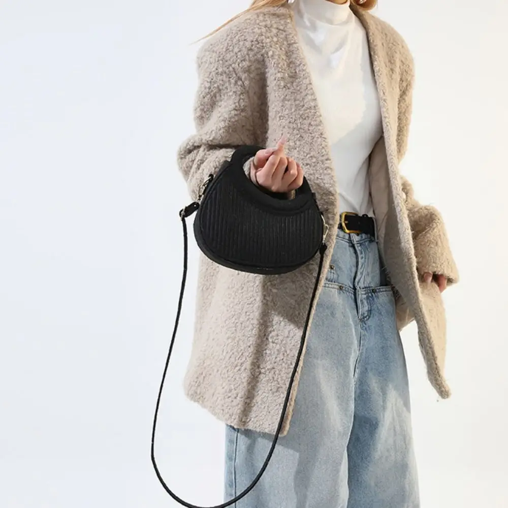 PU Leather Felt Crossbody Bag Korean Style Half Moon Bag Hobos Handbag Fashion Design Solid Color Pleated Shoulder Bag Travel