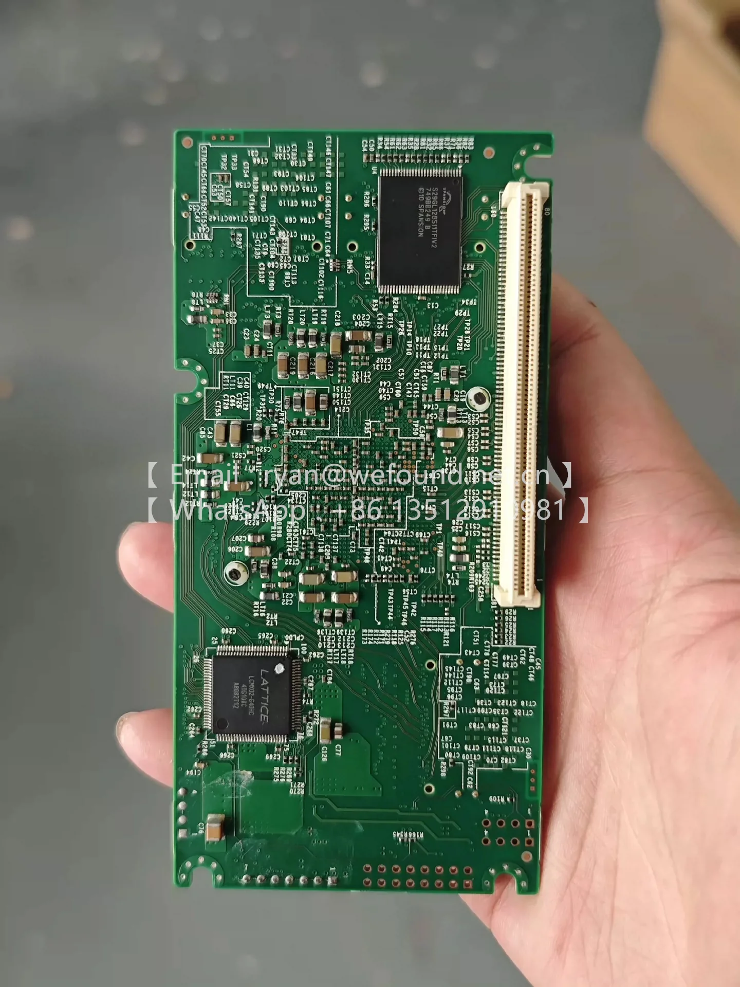AOM-S3224-L  12Gb/s 24-Port PCI-E SAS-3 controller Mezzanine Card