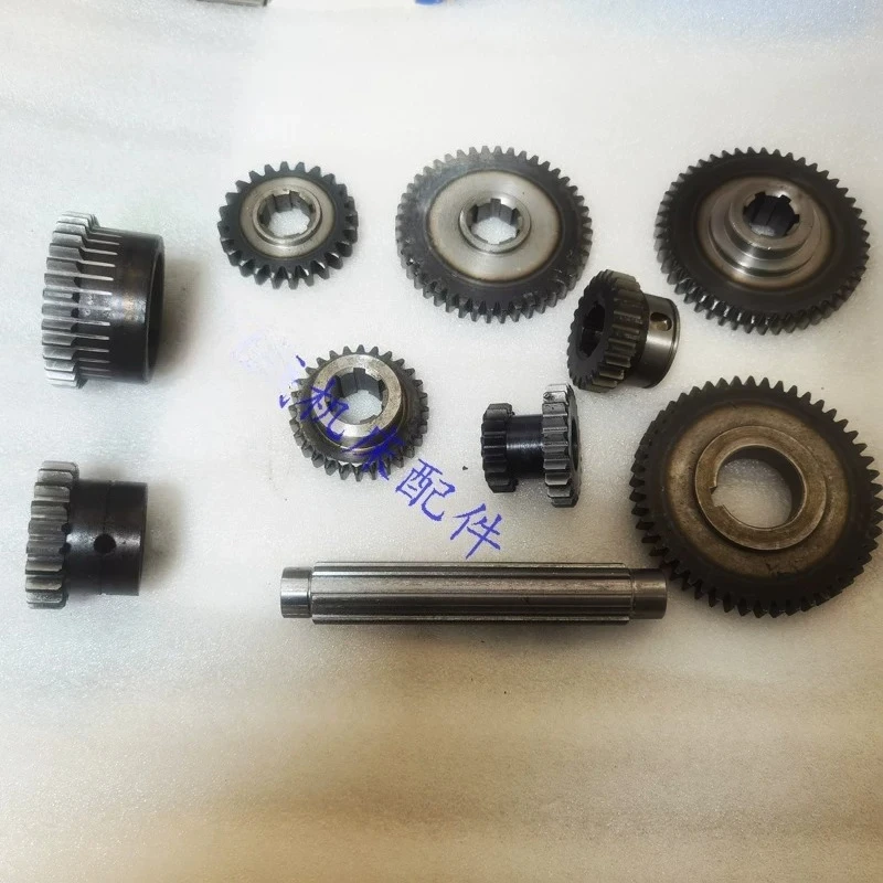 Tengzhou drilling and milling machine ZX50C ZX6350C 6332 machine head gear shaft power head two-speed variable speed spline gear