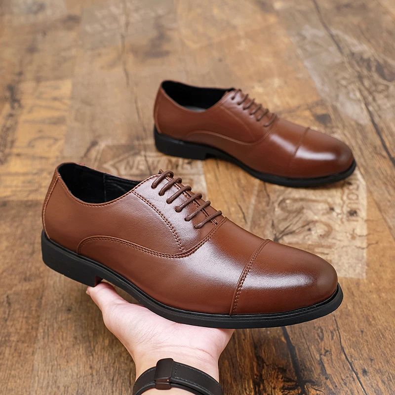 

Classic Men Formal Leather Shoes with Red Soles Comfortable Breathable Lace-up Business Derby Shoes Wedding Banquet Shoes Men