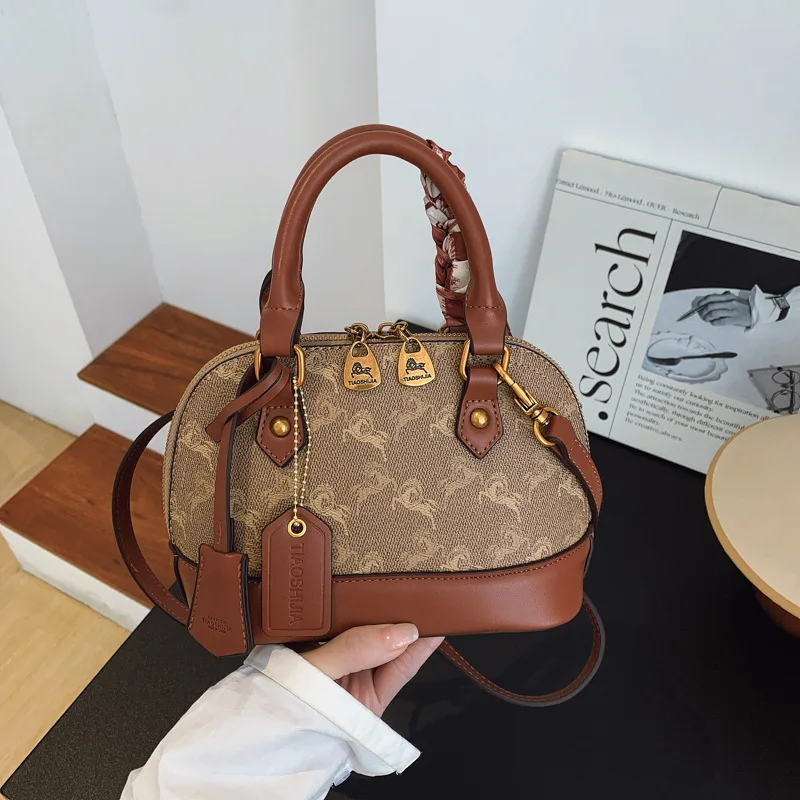 

‌SS 2025 Women's Luxury Vintage Print Shell Shoulder Bag Versatile Crossbody Retro Purse